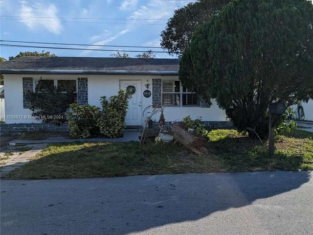 1612 NW 45th Ct, Tamarac FL 33309