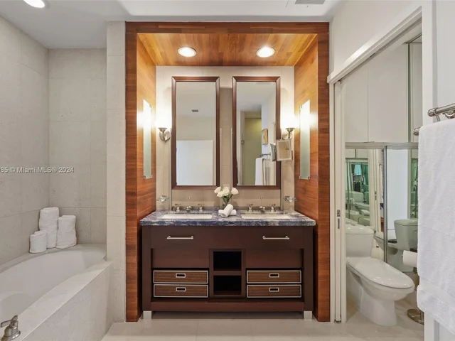 6799 Collins Ave # 307, Miami Beach FL 33141