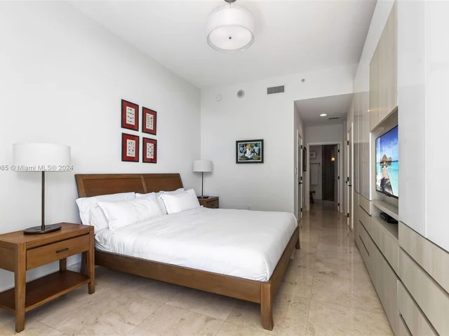 6799 Collins Ave # 307, Miami Beach FL 33141