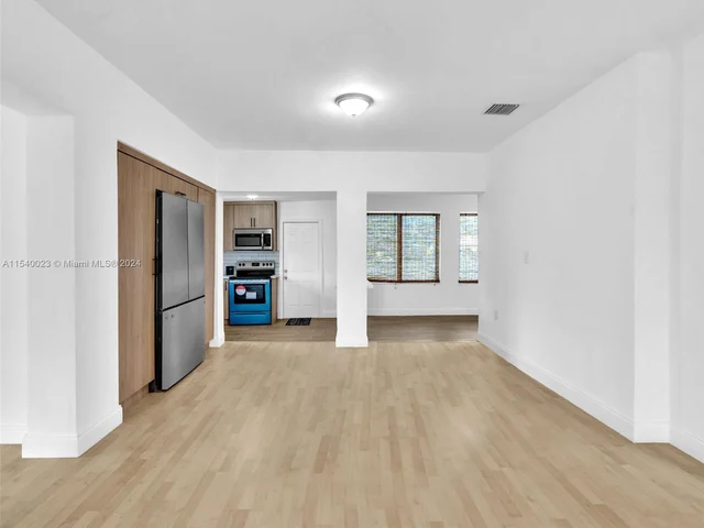 1365 NE 130th St, North Miami FL 33161