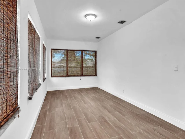 1365 NE 130th St, North Miami FL 33161