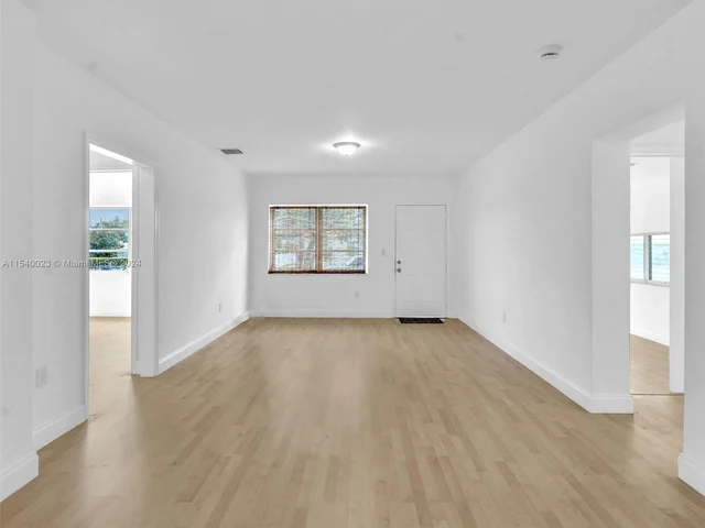 1365 NE 130th St, North Miami FL 33161