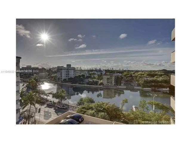 2555 Collins Ave # 809, Miami Beach FL 33140