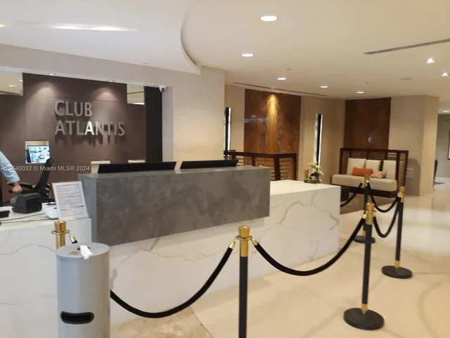 2555 Collins Ave # 809, Miami Beach FL 33140