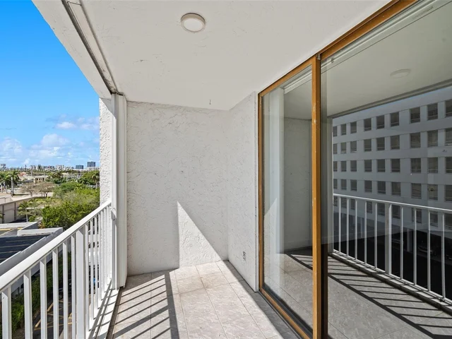 1160 N Federal Hwy # 718, Fort Lauderdale FL 33304