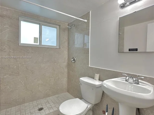 10 NW 77th St # 3, Miami FL 33150