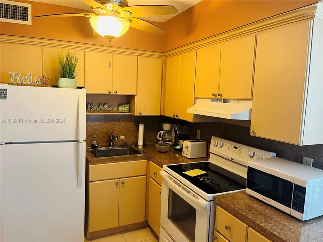 1150 Atlantic Shores Blvd # 501, Hallandale Beach FL 33009