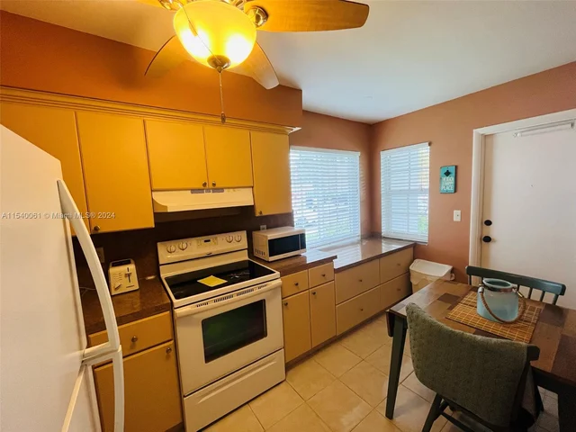 1150 Atlantic Shores Blvd # 501, Hallandale Beach FL 33009