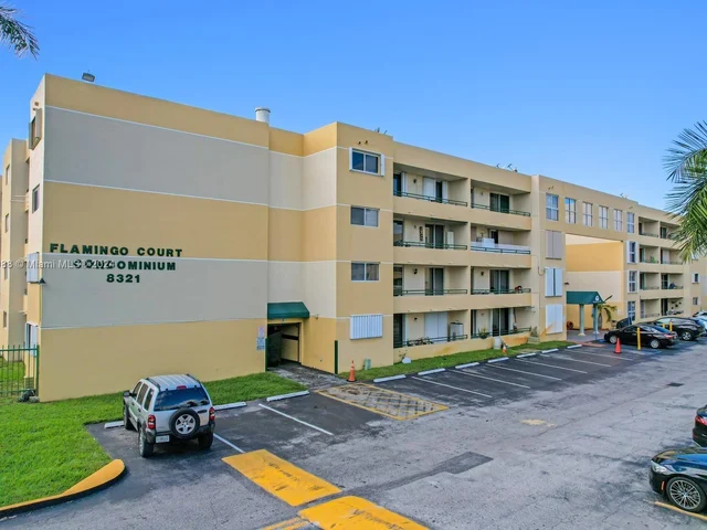 8321 NW 7th St # 212, Miami FL 33126