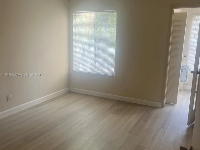 565 Vista Isles Dr # 2024, Sunrise FL 33325