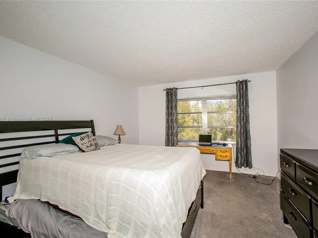 300 Diplomat Pkwy # 518, Hallandale Beach FL 33009