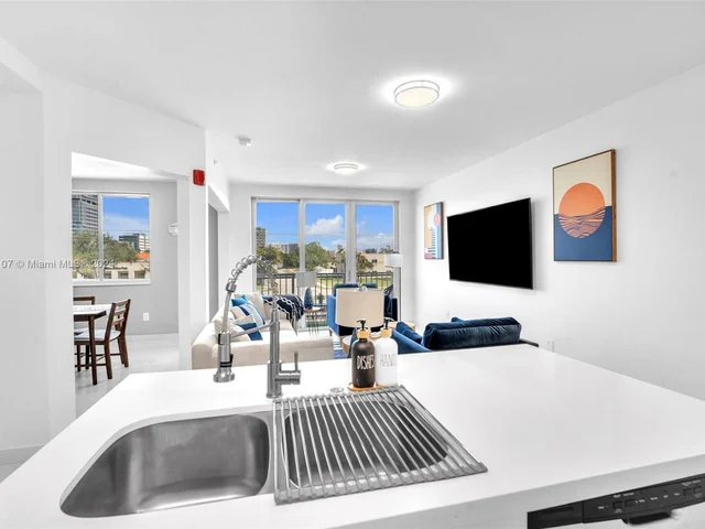 2651 NE 212th Ter # 307, Aventura FL 33180