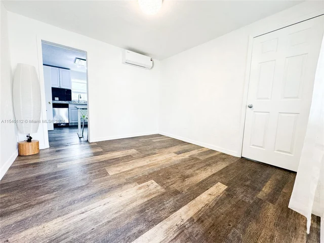 713 SW 7th St, Dania Beach FL 33004