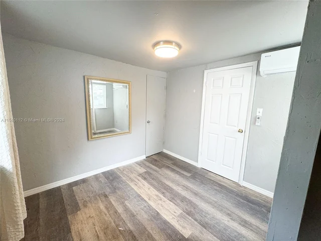 713 SW 7th St, Dania Beach FL 33004