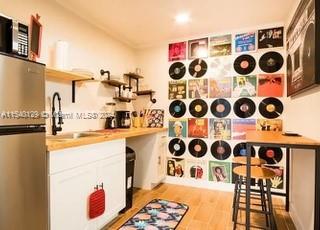 2406 N 28th Ave, Hollywood FL 33020