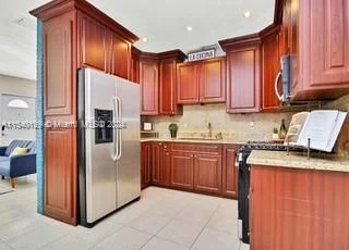 2406 N 28th Ave, Hollywood FL 33020