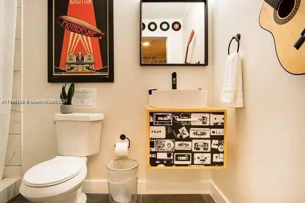 2406 N 28th Ave, Hollywood FL 33020