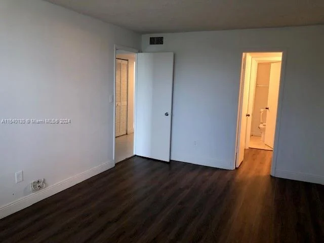 498 NW 165th St Rd # 304, Miami FL 33169