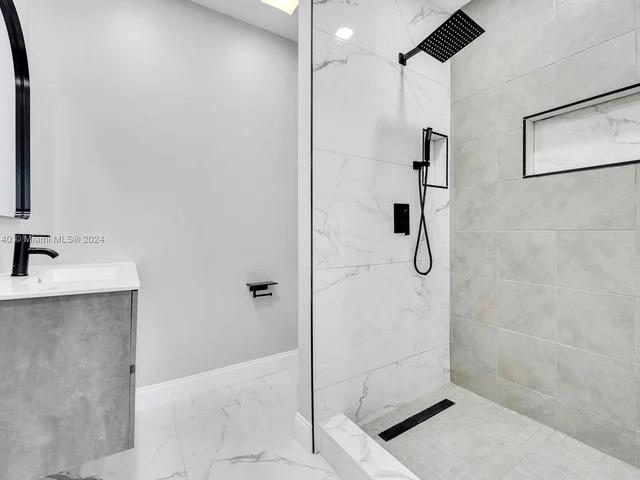 1333 NW 9th Ave, Fort Lauderdale FL 33311