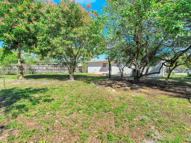 1333 NW 9th Ave, Fort Lauderdale FL 33311