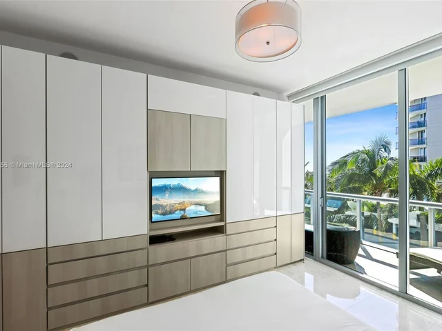 6799 Collins Ave # 307, Miami Beach FL 33141