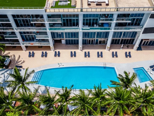 6799 Collins Ave # 307, Miami Beach FL 33141