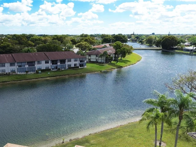 9626 W Mcnab Rd # 206, Tamarac FL 33321