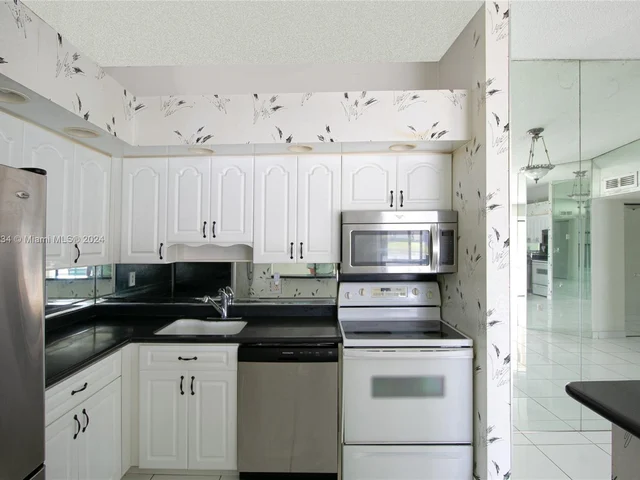 9626 W Mcnab Rd # 206, Tamarac FL 33321