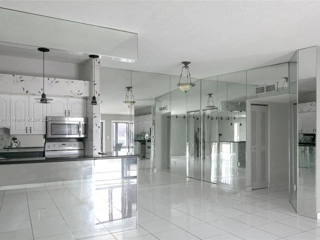 9626 W Mcnab Rd # 206, Tamarac FL 33321