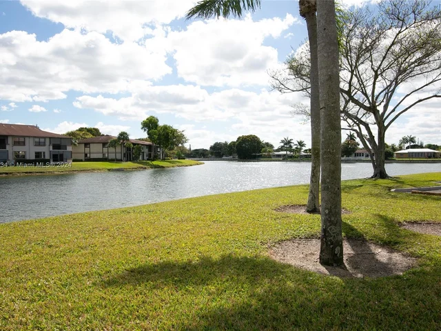 9626 W Mcnab Rd # 206, Tamarac FL 33321