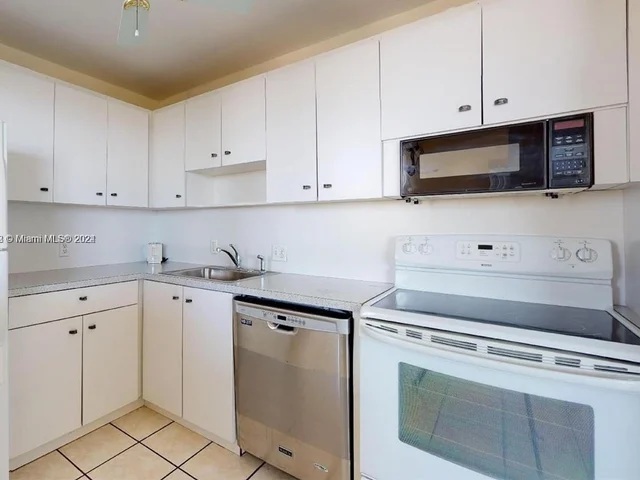 3625 N Country Club Dr # 2601, Aventura FL 33180