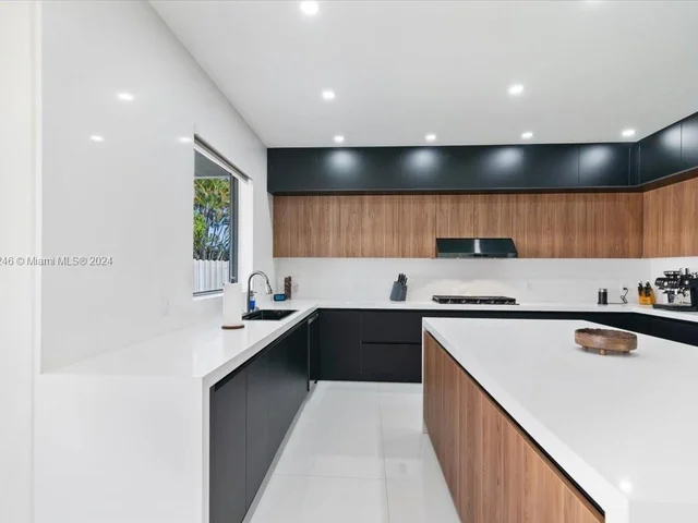 2382 SW 180th Ave, Miramar FL 33029