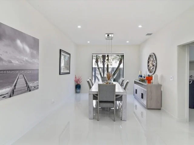 2382 SW 180th Ave, Miramar FL 33029