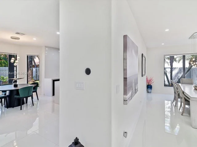 2382 SW 180th Ave, Miramar FL 33029