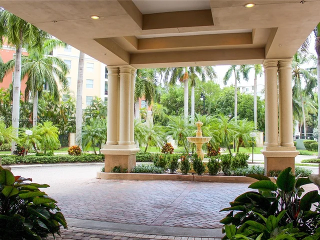 17100 N Bay Rd # 1316, Sunny Isles Beach FL 33160