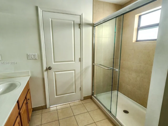 470 NE 194th Ter # 470, Miami FL 33179