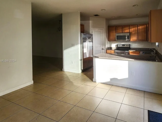 470 NE 194th Ter # 470, Miami FL 33179