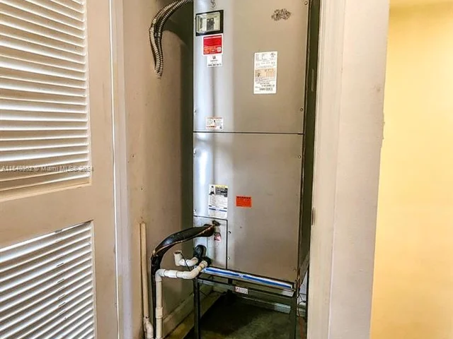 470 NE 194th Ter # 470, Miami FL 33179