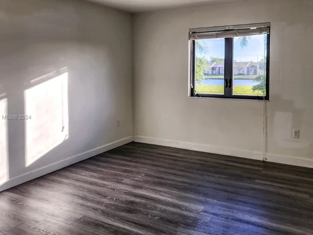 470 NE 194th Ter # 470, Miami FL 33179