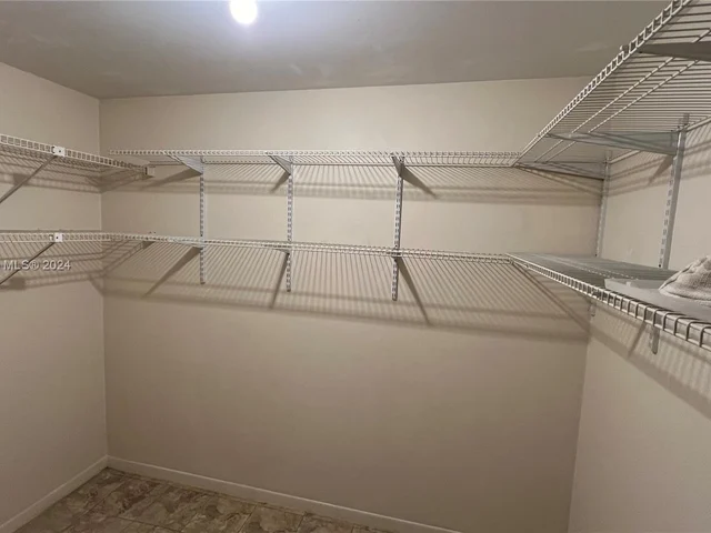 2400 SW 42nd Ave # 1, Fort Lauderdale FL 33317