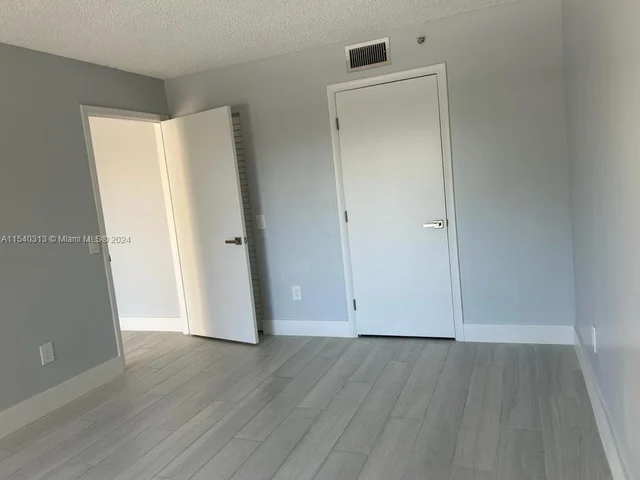 440 S Park Rd # 207, Hollywood FL 33021