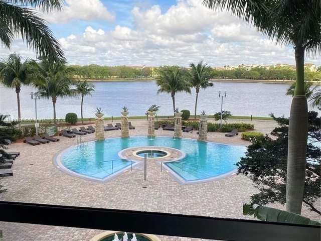 2641 N Flamingo Rd # 1807N, Sunrise FL 33323