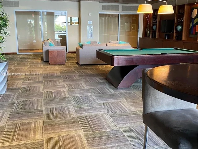 2641 N Flamingo Rd # 1807N, Sunrise FL 33323