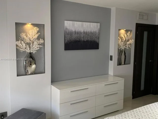 3161 S Ocean Dr # 208, Hallandale Beach FL 33009