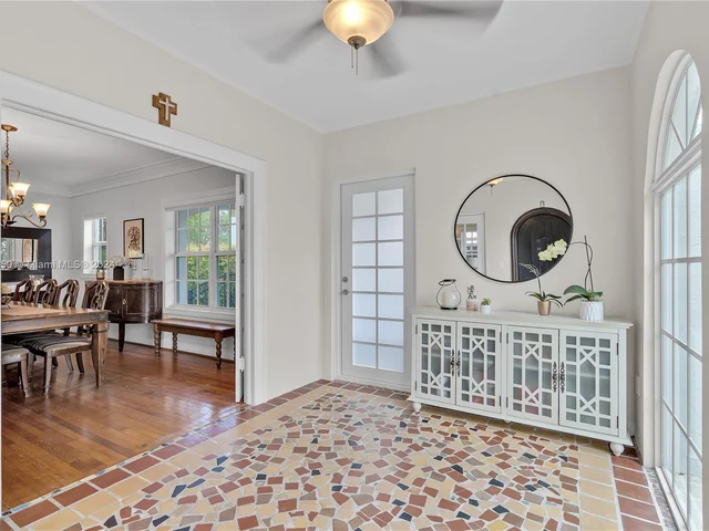 2153 SW 13th St, Miami FL 33145