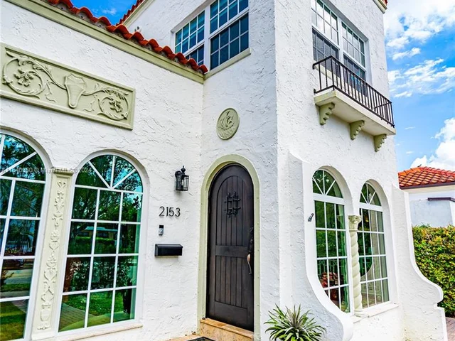 2153 SW 13th St, Miami FL 33145