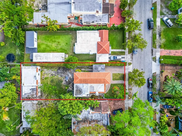 2153 SW 13th St, Miami FL 33145