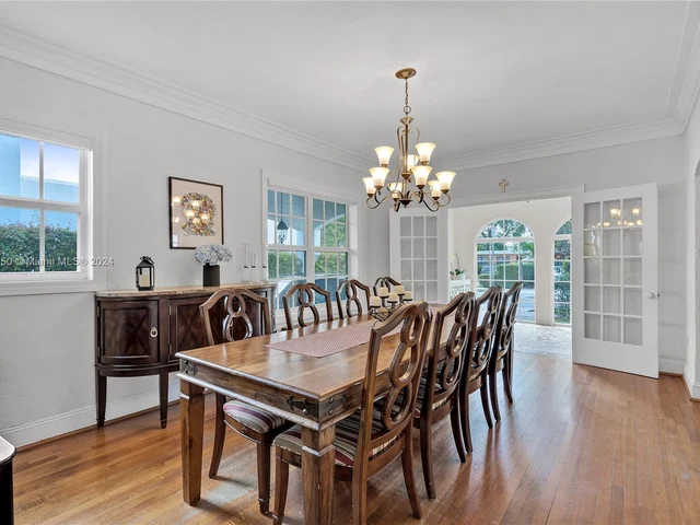 2153 SW 13th St, Miami FL 33145