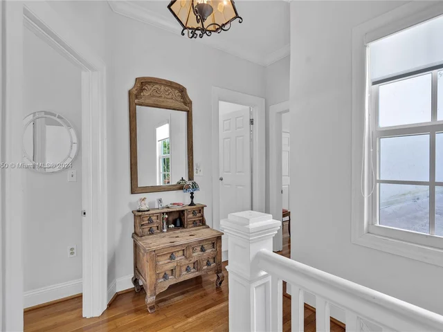 2153 SW 13th St, Miami FL 33145