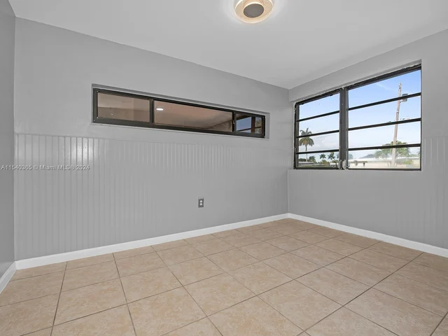 5808 NW 20th St, Margate FL 33063